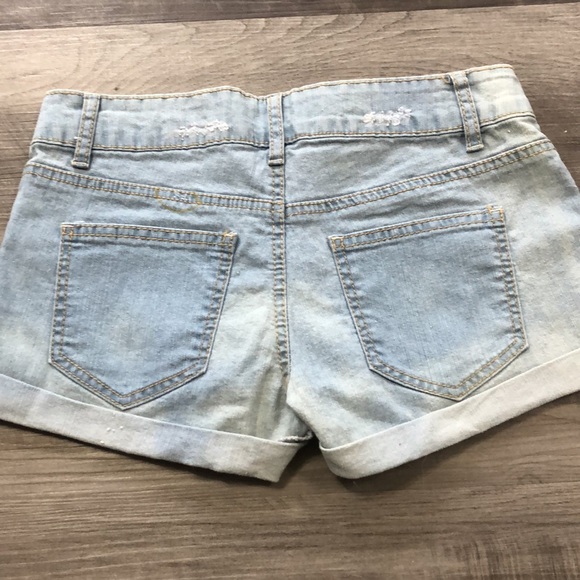 🔹3 for $8 shorts🔹Lei Americana shorts - Picture 2 of 3